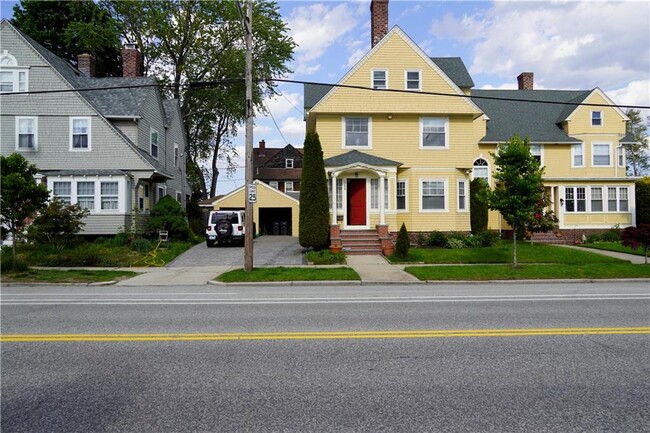 Building Photo - 1358 Narragansett Blvd