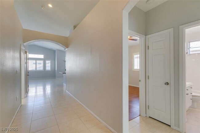 Building Photo - 7000 Point Cabrillo Ct