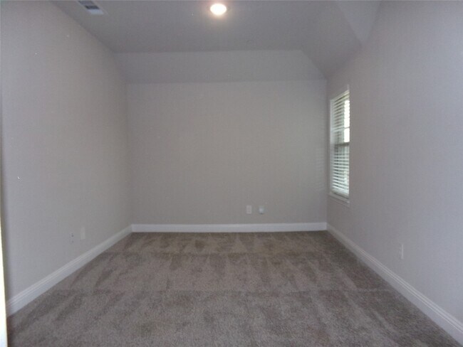 Building Photo - 1748 Redding St