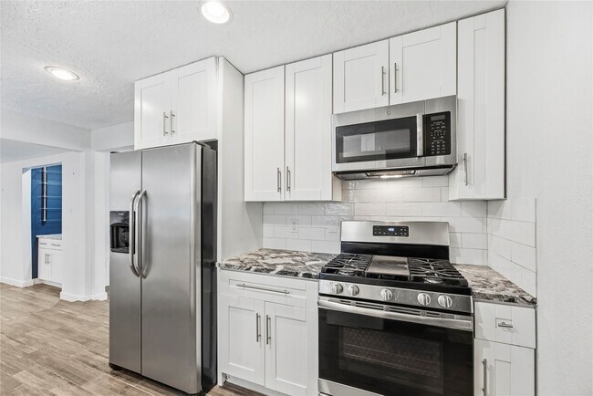 Building Photo - 4513 W 43rd St