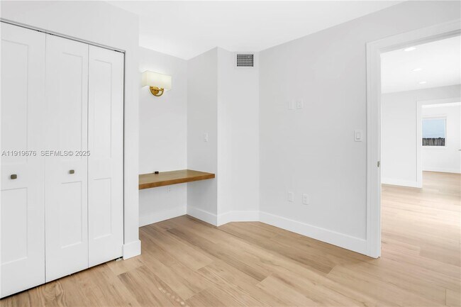 Building Photo - 6499 SW 39th St