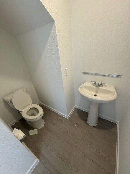 Building Photo - 12169 Steeplechase Dr