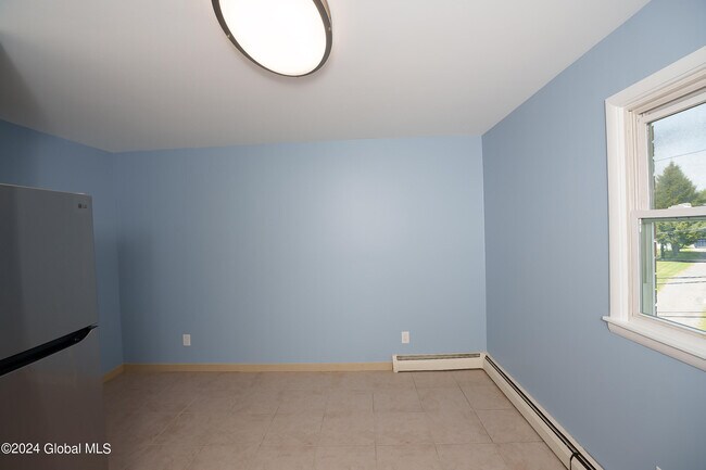 Building Photo - 35 McAlpin St