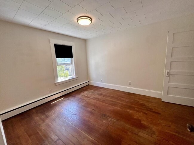 Building Photo - 8 Zoar St