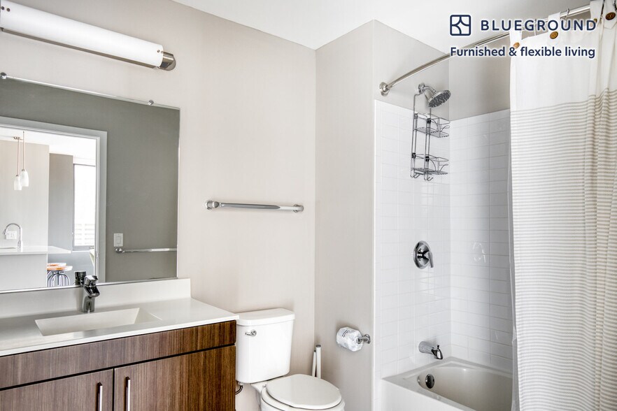 Building Photo - 1 Nashua St