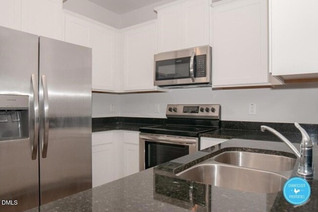 Building Photo - 2409 Ashton Park Ln