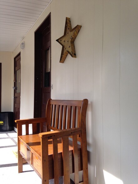 Three-Season Porch - Previous Tenancy - 91 Sagamore St
