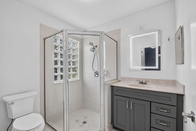 Building Photo - 208 Caribe Ct
