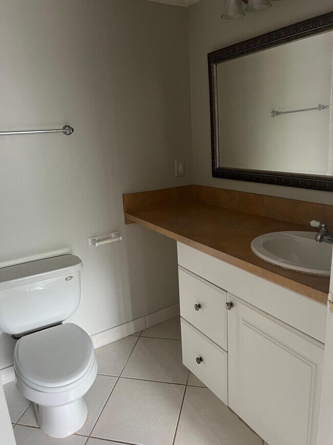 Building Photo - 2700 Casita Way