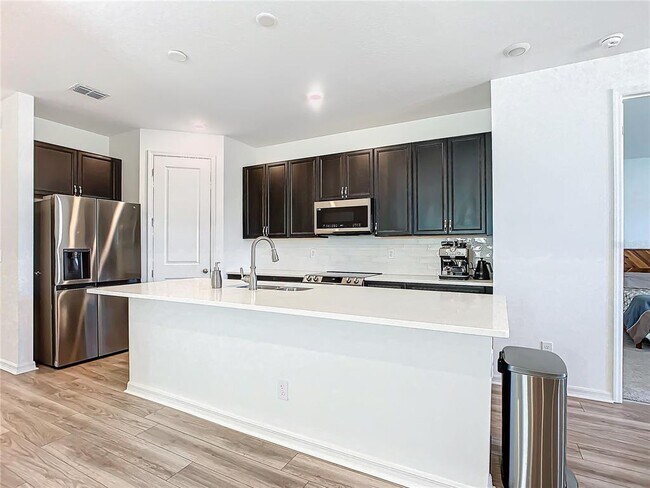 Building Photo - 1317 Sterling Pointe Dr