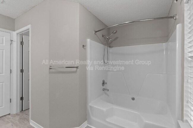 Building Photo - 917 Lajolla Ln