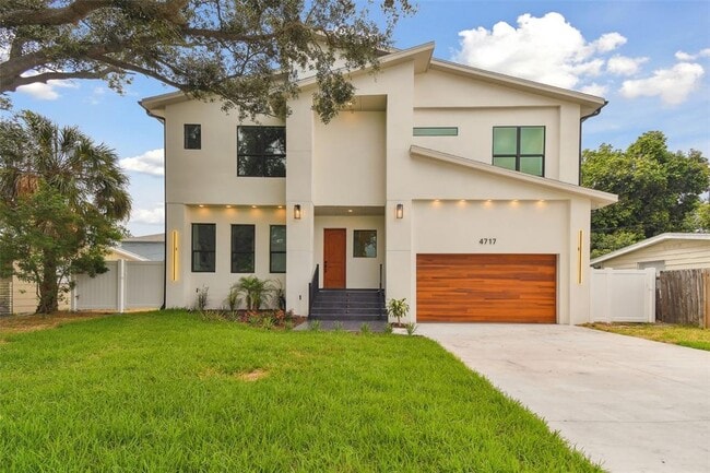 Primary Photo - 4717 W Oklahoma Ave