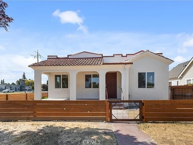 Building Photo - 6 W 23rd St