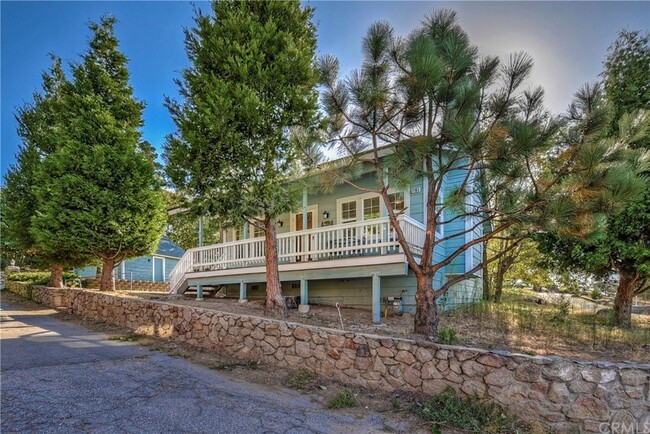 Building Photo - 1165 Saturn Way