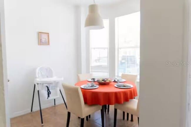 Building Photo - 1139 S Beach Cir