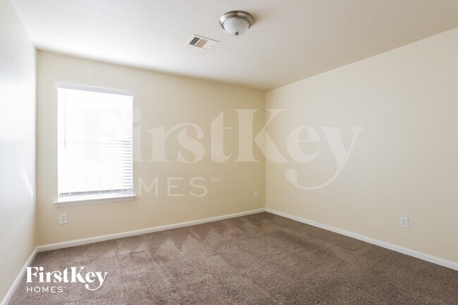 Building Photo - 21363 Claretfield Ct