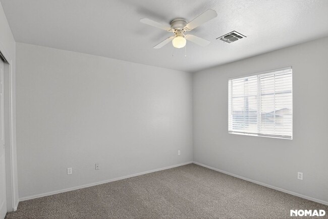 Building Photo - 22066 W Solano Dr