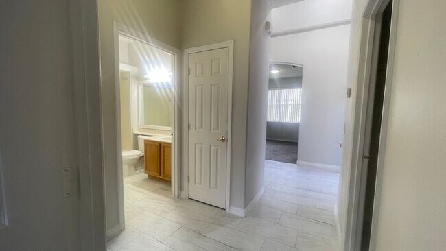 Building Photo - The Oaks-Pool Home-1738 Golfview Dr Kissimmee FL 34746