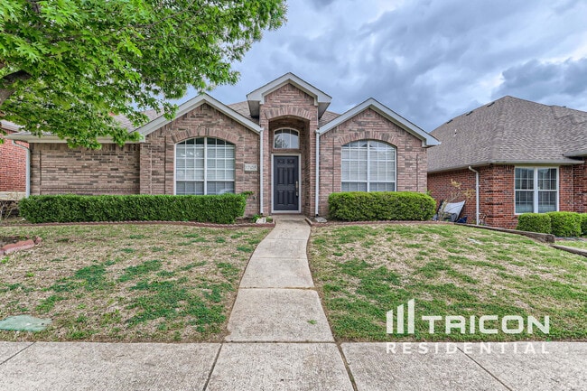 Primary Photo - 1705 Alpine Dr