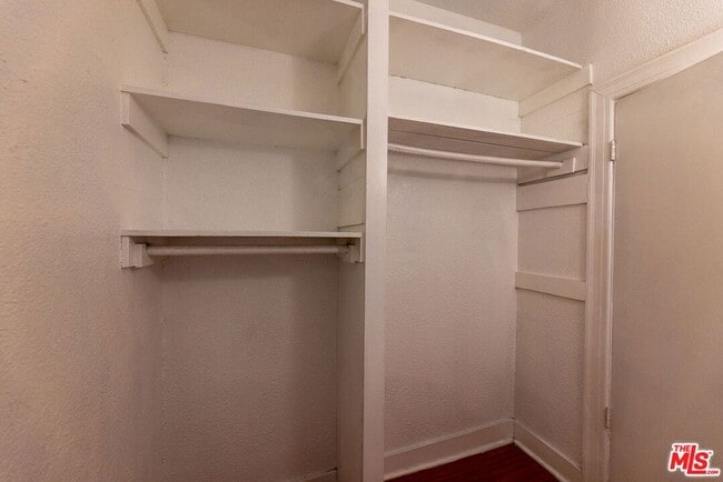 Building Photo - 661 Shatto Pl