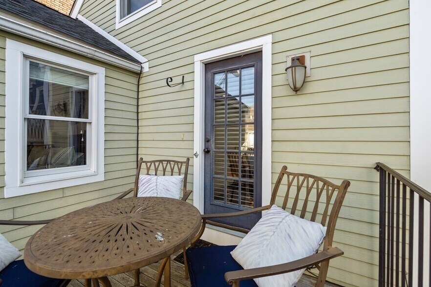 Building Photo - 6 Trenton St