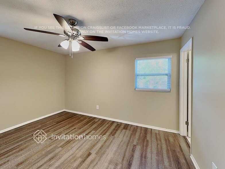 Building Photo - 5695 Deerfield Rd