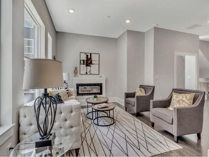 Building Photo - 456 Parkway Dr NE