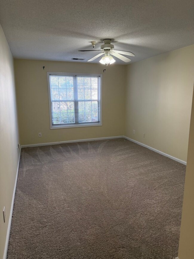 Building Photo - 2 bedroom 2 bath condo in Cape Cottages, Community Pool, Dog Park, Basketball Court,