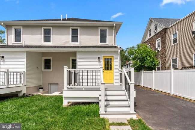 Building Photo - 334 Maple Ave