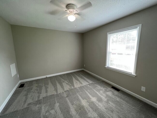 Building Photo - 2507 Saint Christopher Cir SW