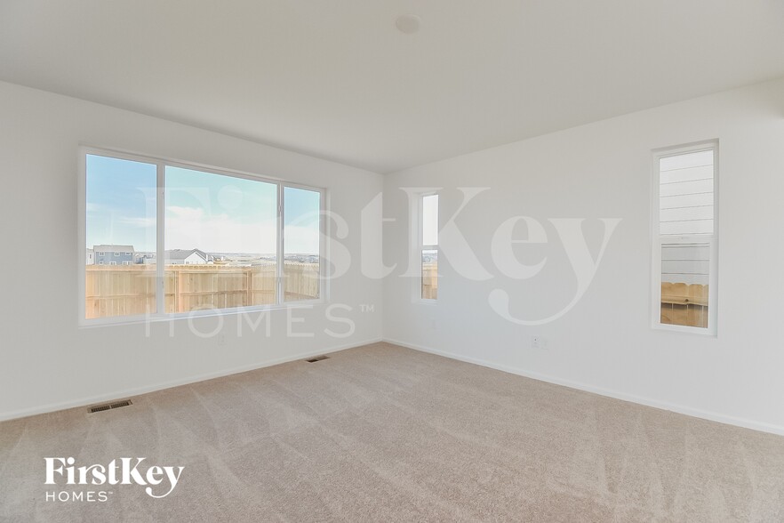 Building Photo - 10610 Luneth Dr