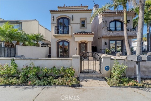 Building Photo - 525 15th St