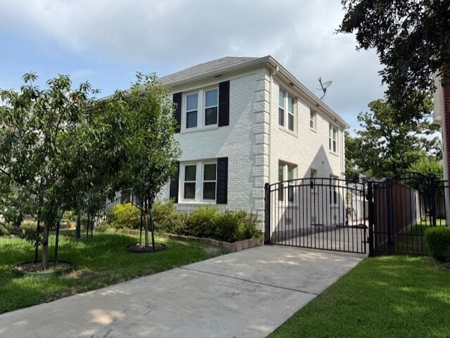 Building Photo - 2312 Watts St