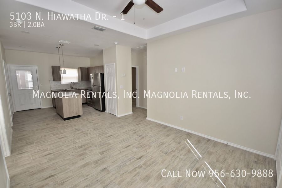 Building Photo - 5103 N Hiawatha Dr