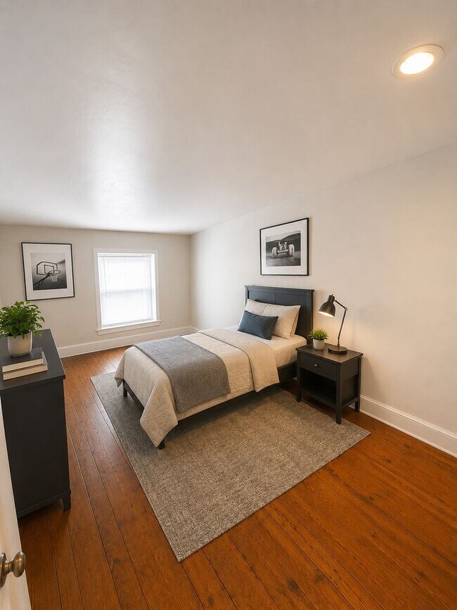 Building Photo - Charming 3-Bedroom Home Available Soon in Manayunk