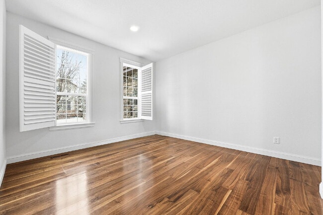 Building Photo - Luxurious 4-Bed Retreat with Expansive 6,053 sq. ft. Layout, High-End Finishes, Flexible Living S...