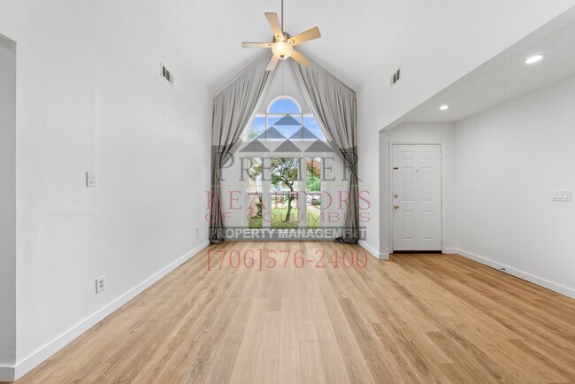 Building Photo - 2250 Rock Springs Ct