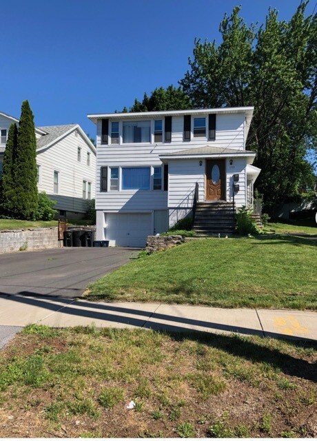 Primary Photo - 1713 Caleb Ave