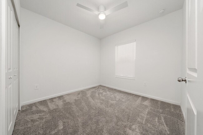 Building Photo - 3330 Laurent Lp