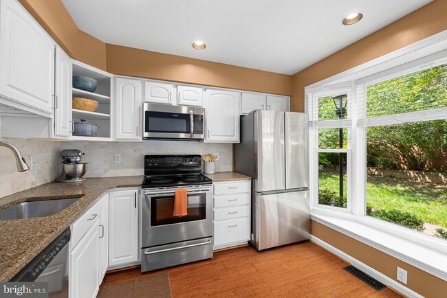 Building Photo - 535 Colecroft Ct