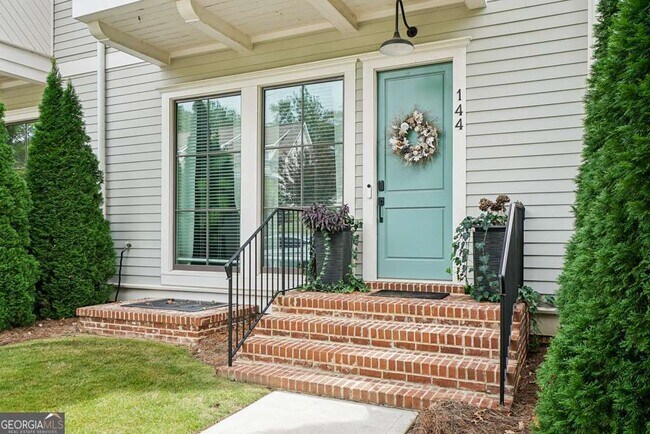 Building Photo - 144 1st Ave NW