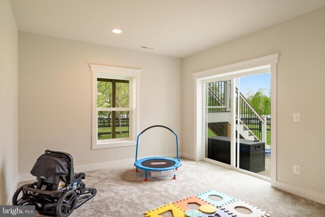 Building Photo - 35898 Quantum Pl