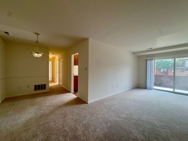 Building Photo - Charming 2 Bedroom/2 Bathroom Apartment in Perry Hall, MD!