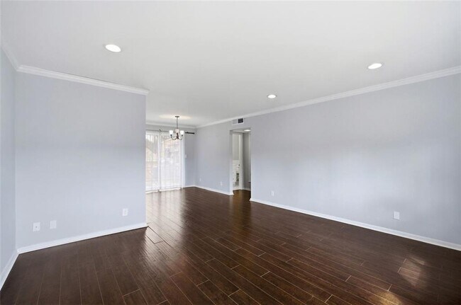 Building Photo - 4266 Roswell Rd NE