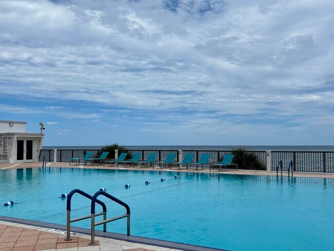 Building Photo - 4280 Galt Ocean Dr
