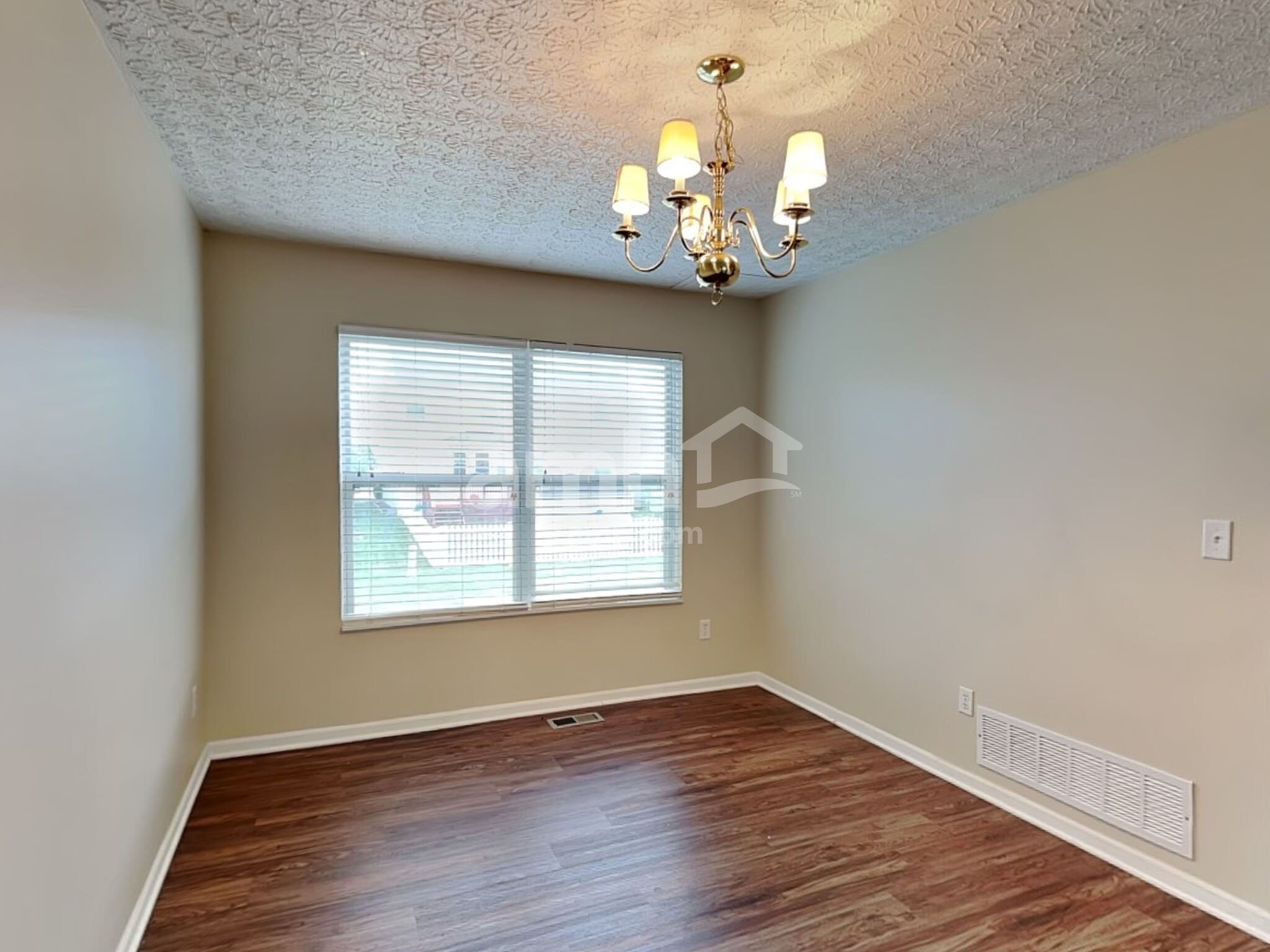 Building Photo - 1124 Waterview Ct