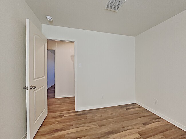 Building Photo - 6731 Sabinal