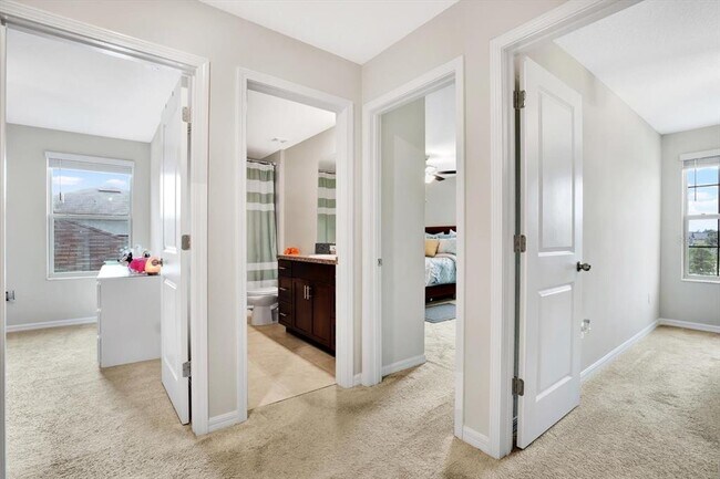 Building Photo - 12813 Wildflower Meadow Dr
