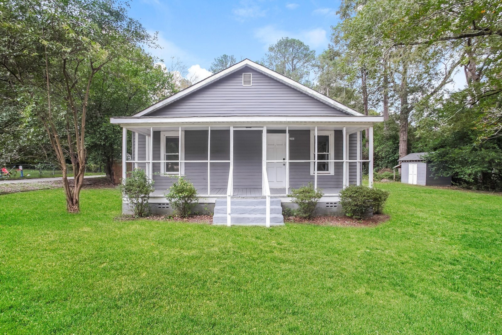 Building Photo - 2303 Haile St