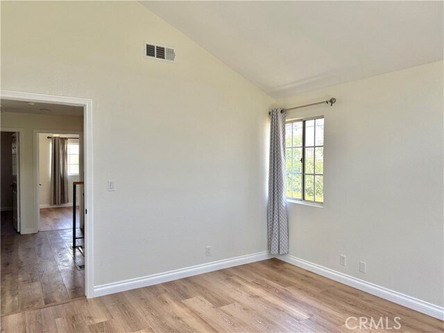Building Photo - 10420 Bogardus Ave